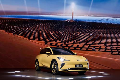 「中大型豪华SUV」智己LS7开启全国预售，价格区间35万元-50万元